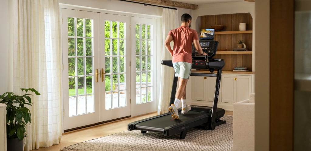 man running on a t9 treadmill