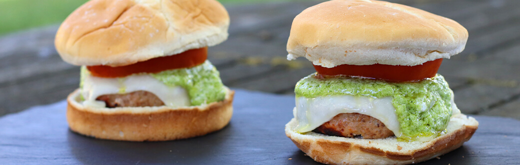 Turkey pesto burgers on plates