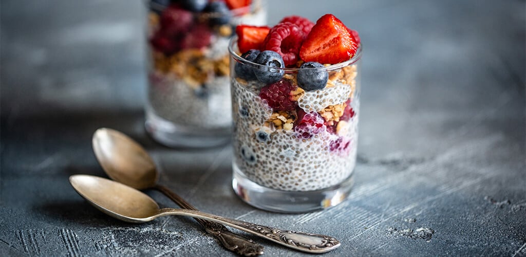 Flax seeds in yogurt with fruit