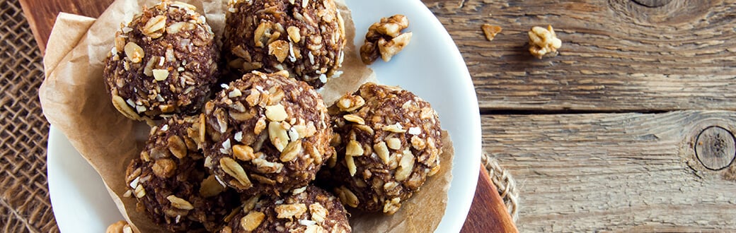 No Bake Gingerbread Energy Balls Recipe