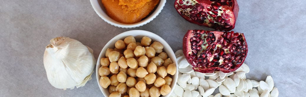 Ingredients for pumpkin hummus.